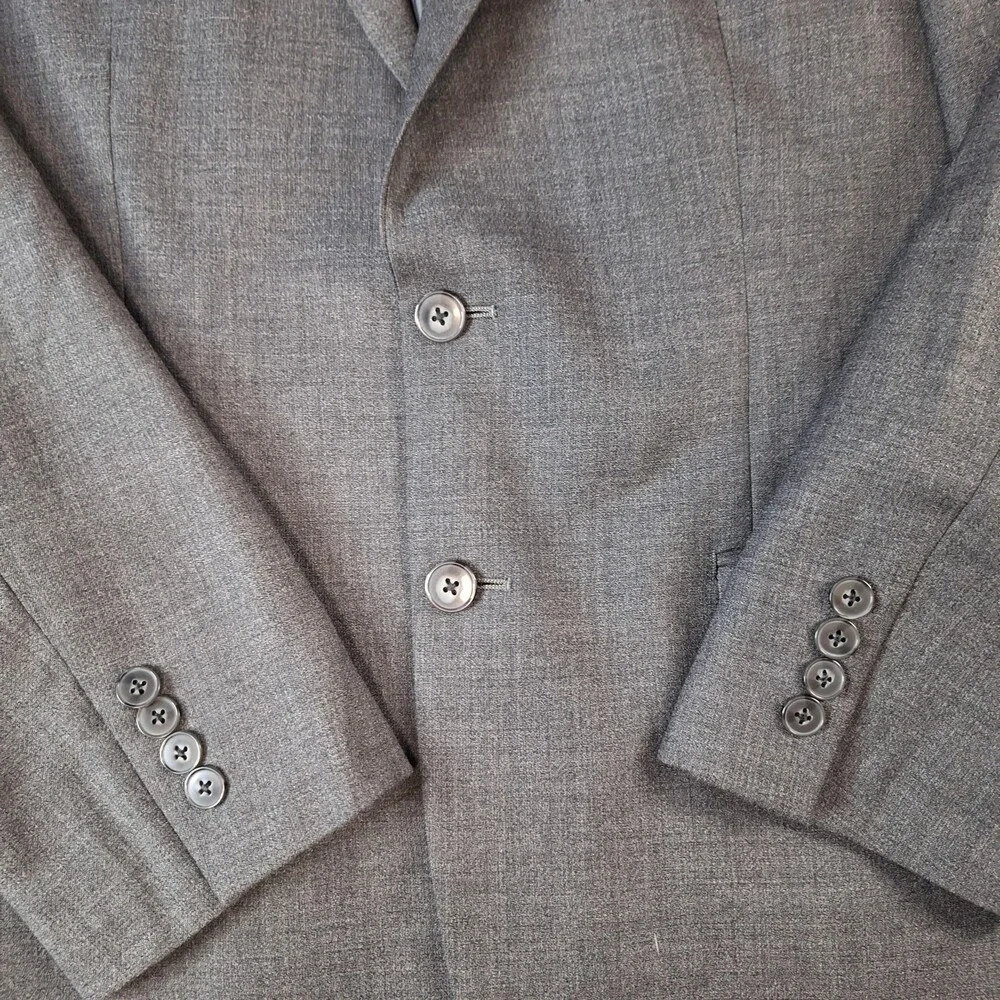 Calvin Klein Suit Jacket Mens 40R Gray Wool Double Vent 2 Button Dress Formal